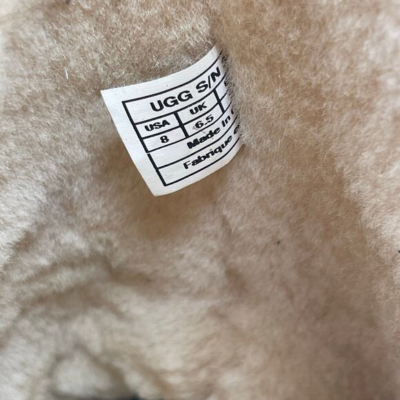 UGG Australia Vintahe Bailey 3 Button Bomber Leather Boot Size 8 - Picture 8 of 8